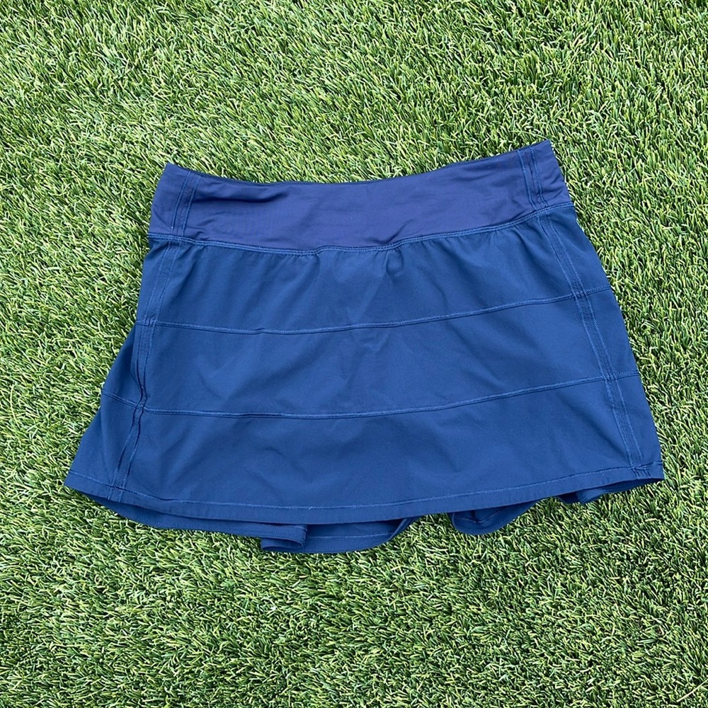 Size 8 Lululemon Pace rival mini skirt